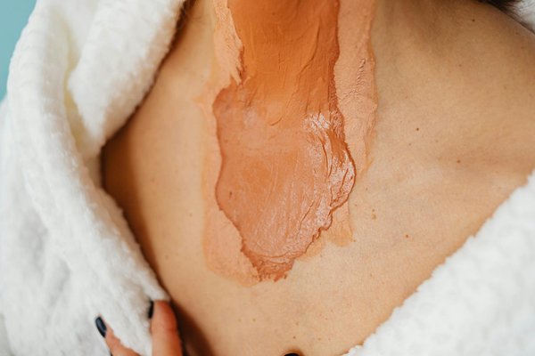 The Newbie's Handbook: Effortlessly Master the Art of Perfectly Applied False Eyelashes